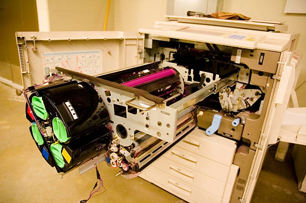 چگونه از خرابی زودهنگام پرینتر لیزری جلوگیری کنیم؟ | ۸ نکته کلیدی برای افزایش عمر پرینتر